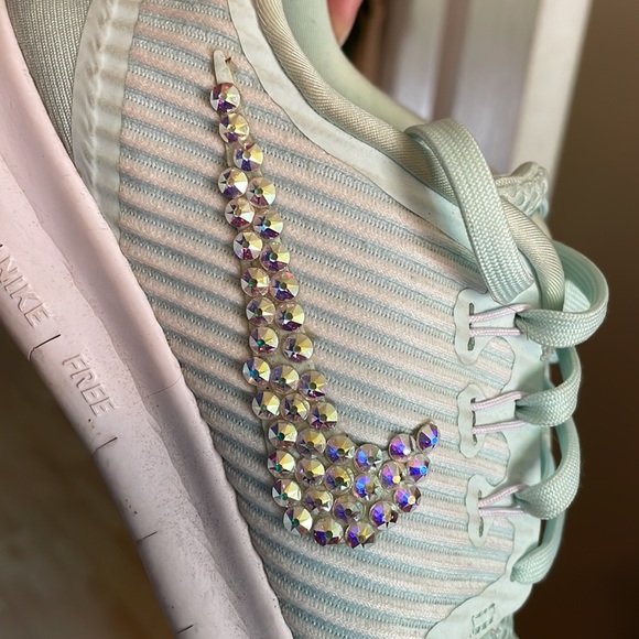 Nikes - Picture 2 of 3